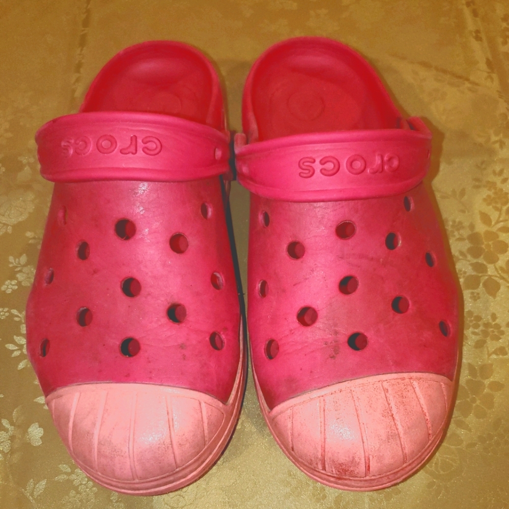 Cap Toe Crocs J3
